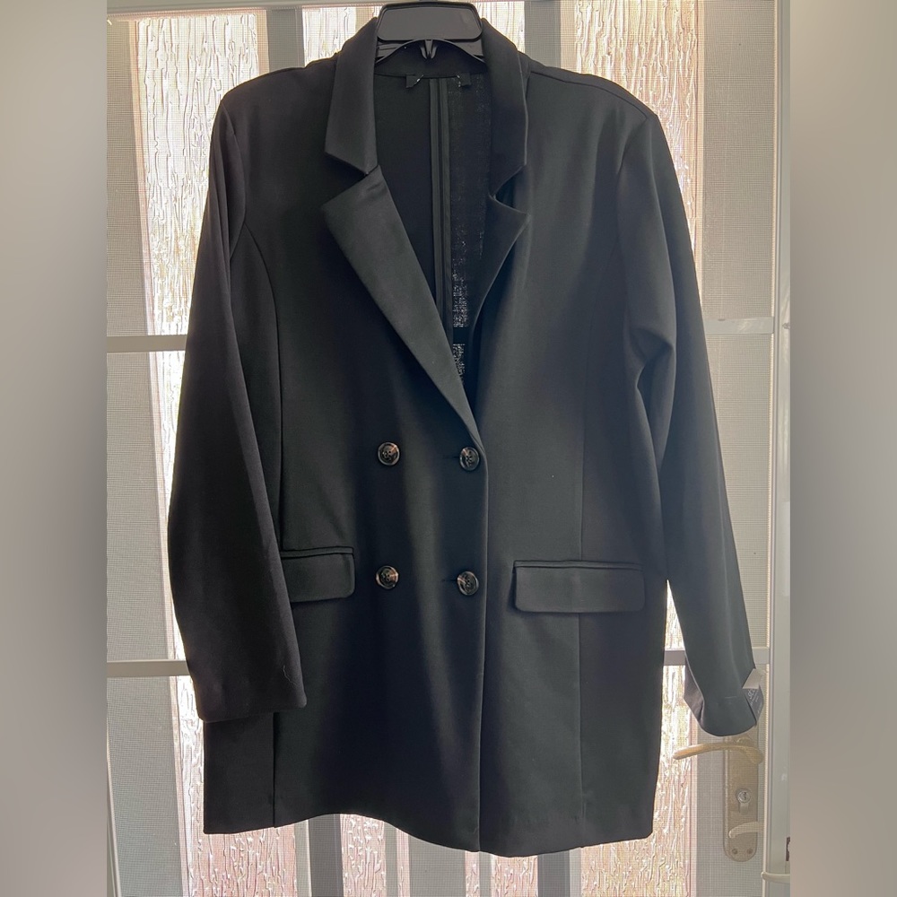 New w/o tags. Elegant Black Blazer.